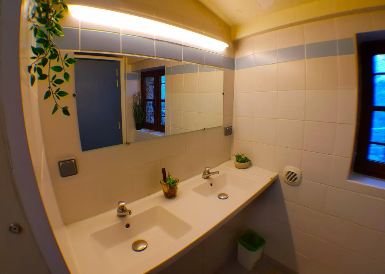 Gite Du Caf De Montpellier Saint-Guilhem-le-Desert Ngoại thất bức ảnh